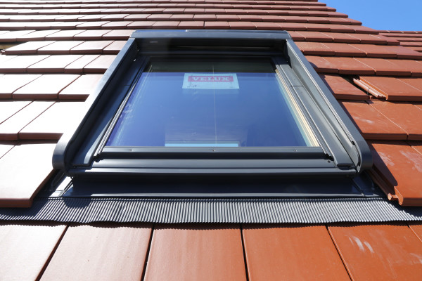 Pose velux fenêtre de toit Arras - Thiri Couverture